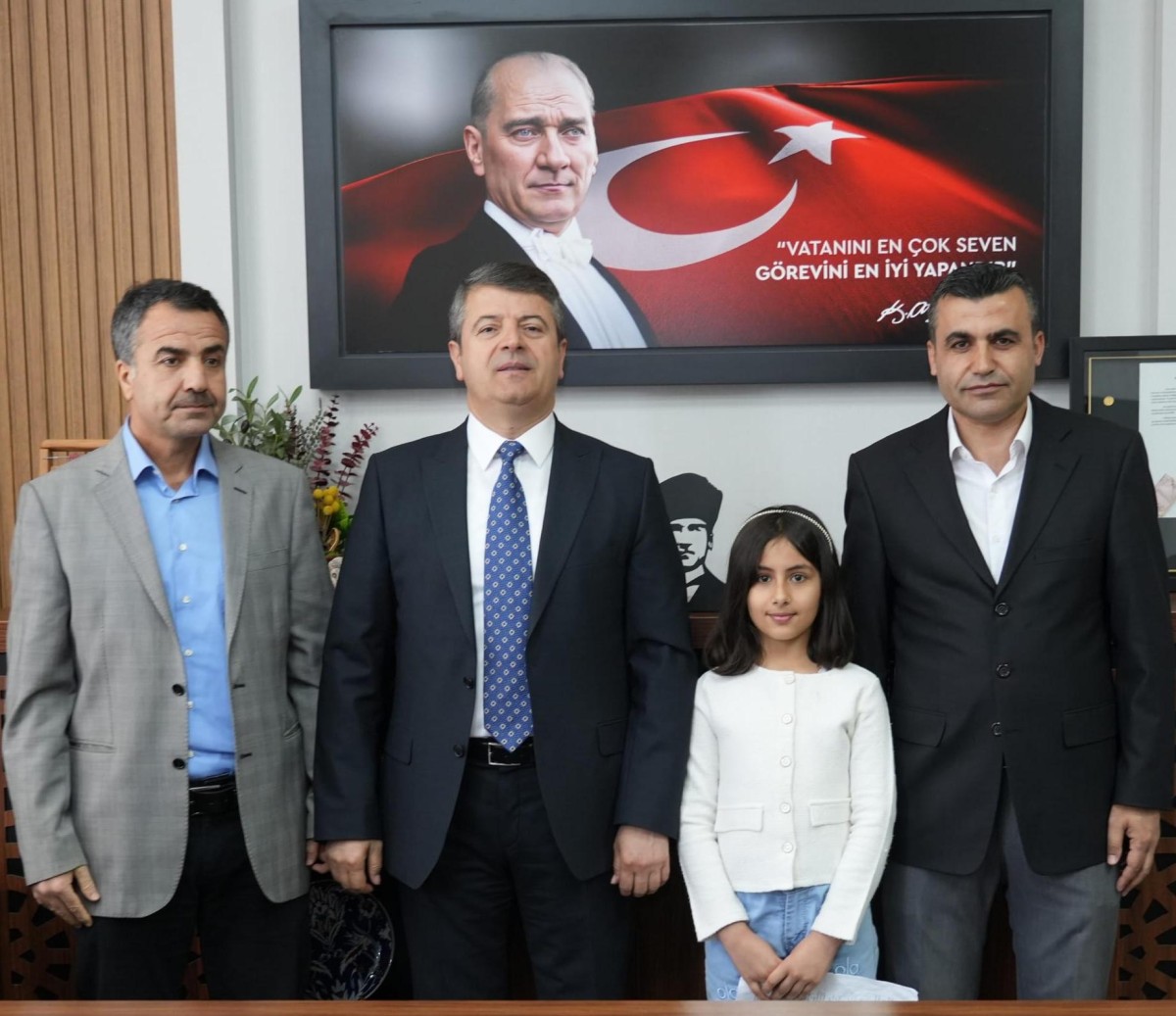 Başkan Tutdere, Koltuğunu Minik Öğrencilere Emanet Etti